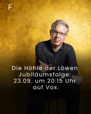 Frank Thelen Instagram - Am 23.09. ist es soweit: Ich kehre noch einmal zurück in die Höhle der Löwen, zur großen Jubiläumsfolge 🎊

Mit Judith, Ralf, Carsten und Jochen finden sich noch mal einige der Dienst-ältesten Löwen zusammen und soviel darf ich schon jetzt verraten: Die Dynamik war eine ganz besondere. 🤭

Ich freue mich, wenn ihr noch einmal einschaltet und diesen besonderen Abstecher in meine TV-Vergangenheit mit mir feiert. 

Auf meinem Instagram-Kanal findet ihr in den nächsten Wochen bis zur Ausstrahlung einige Eindrücke aus meiner Zeit bei DHDL. 🦁

Wer von euch ist am 23.09. dabei? ✋🏼