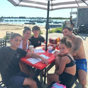 Frankie Edgar Instagram - Sunday adventurers with the fam!