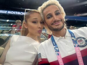 Frankie Grande Instagram - SO grateful to have been able to witness the unbelievable athletes competing in these Olympic Games with the people I love most 💕🇫🇷✨