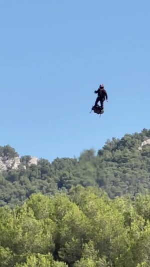 Franky Zapata Instagram - Just another day flying with my Flyboard Air 🤩💫
#jetpack #innovation #passion