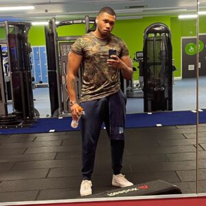 Franz Drameh Instagram - Project get hench by force or by fire 😤 let’s get it!