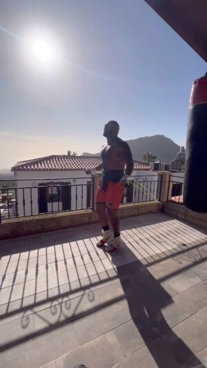 Frazer Clarke Instagram - From the start of camp to last nights fight…the hard work and dedication was perfect! @angel_boxeo @prestigepavingburton deserve all the credit in the world had you a complete different man for this one and building on this you’ll be a MAJOR problem for anyone! Everyone who knows you properly knows the heart you have but it’s nice for the rest of the world to never be able to put that in question! Proud of you my brother and next time WE WIN