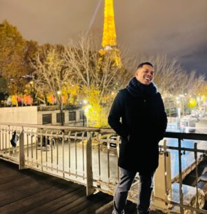 Fred Ferreira Instagram - Paris é Olímpica! Ô vontade de ir pra lá! Gostamos de repetir cidades, sim! Paris é uma delas! Já passamos por muitas aventuras incríveis aqui. De correr atrás de Pick Pocket a experimentar Scargot 🤮! E nos próximos 15 dias, bora admirar de longe a capital francesa com muito esporte!