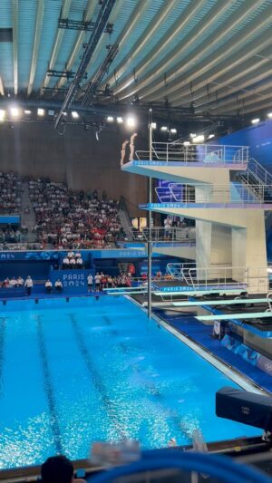 Fred Sirieix Instagram - What emotions! What a beautiful moment! How many tears!!!!

I’m bursting with pride, joy and happiness.

Well done and congrats @andreassirieix04 and @lois_toulson 🥉🥉🥉

@olympics @paris2024 @teamgb @aquatics_gb @adidas @adidasuk  @bbcsport