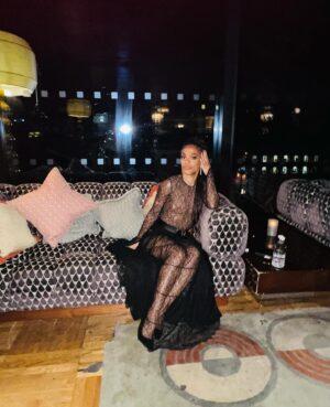 Freema Agyeman Instagram - Romeo & Juliet ~ Press Night 23.5.24

Thank you Glam Fam.

Blessed to have the privilege of working with these artists. These creatives. These collaborators. These high vibration operators. I am OBSESSED. The Drip!!!!! 

@momoshair 💫
@hilakarmand ⚡️
@georgmedley ✨

Can we be forever please?
Thank you is never, ever enough. 

Wearing :
@michaelkors
@jimmychoo
@vraiofficial

📸 @craig.sugden.photography
📸 @shans_hair_for_you
