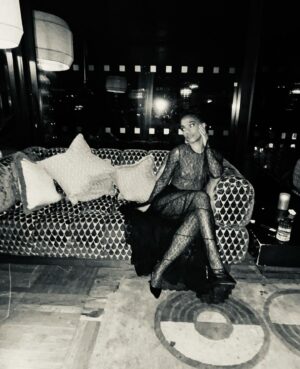 Freema Agyeman Instagram - Romeo & Juliet ~ Press Night 23.5.24

Thank you Glam Fam.

Blessed to have the privilege of working with these artists. These creatives. These collaborators. These high vibration operators. I am OBSESSED. The Drip!!!!! 

@momoshair 💫
@hilakarmand ⚡️
@georgmedley ✨

Can we be forever please?
Thank you is never, ever enough. 

Wearing :
@michaelkors
@jimmychoo
@vraiofficial

📸 @craig.sugden.photography
📸 @shans_hair_for_you
