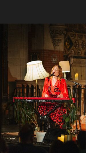 Freya Ridings Instagram - Thank you so much for having me, @showthecredits ! 🌟 The Grand Junction is such a beautiful venue, and the crowd was absolutely amazing. 🎤 Singing “Lost Without You” here, with the stunning arches and stained glass all around, was an unforgettable experience. 😍 You all made it so special! ❤️✨