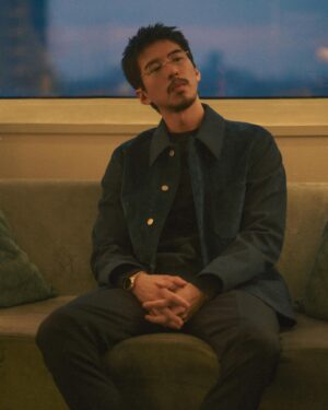 Fu Meng-Po Instagram - 藍色是林燈的顏色

@berluti #berluti 

@sovenhomuha 
@_casa_blanc 
@chiron_yun 
@fina_laqinakayalrurhzyal