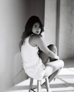 Gabbi Garcia Instagram - 25 ✨ cheers to the depth of personal growth, the warmth of genuine love, the tranquility of inner peace, and the beauty in the little things 

shot on film by @shairaluna 

@delosreyesjason 
@markanthonyrosales 
@leanneledesma 
@j.alarcioo 
@_seangabriel 
@khalilramos