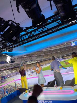 Gabby Logan Instagram - She is the kind of athlete who gets you out of your seat. Ever since she burst into our lives winning the Euro Indoors as a 19 year old in 2021 we’ve all been a little bit in love with @keely.hodgkinson and now she’s turned all those global silvers into  Olympic Gold 🏅@olympics2024