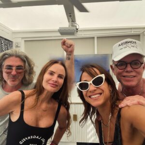Gabrielle Anwar Instagram - Poolside with @daniajramirez @bevland22 & @shareefmalnik @fontainebleaulasvegas What happens in Vegas… @sonrisarum