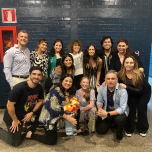 Gaby Moreno Instagram - Se hizo realidad! @mijamusical llegó a Guatemala por primera vez en su lectura dramatizada y fue una felicidad tan grande haber vivido este viaje musical con seres tan maravillosos y talentosos. Gracias a cada uno de los actores/cantantes por traer tanta bonita energía y lograr que este sueño se haya realizado. 

GRACIAS a este lujazo de elenco:
@adriana.ripley @marinampires @sophycastro @andybarrios.gt @alevidal99 @lamermegt @oscarmunozaa @fiorellamelini @tita.mobo @alexia_umoreno @kathpalma @juanpabloolyslager 

Gracias @alejandro_g_nochez for going above and beyond the call of duty 

Gracias a mi sis y nuestra productora estrella @analumo1 por siempre decir “She Se Puede” a todas las locuras y aventuras que le presento. LQM ❤️🙏🏼

Gracias @evynnehollens @annagilbertmusic @rebecca_tourinocollinsworth for this amazing journey. Thank you for elevating Guate to new heights in the musical theater world. We’ve only just begun…