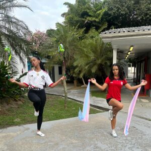 Gabz Instagram - 7 dias são só o que eu preciso 
segunda feira eu gravo sua próxima novela das 21hrs
terça eu tiro fotos 
quarta eu vou pra preparação na @lecordonbleubrasil 
quinta eu vou na preparação circense 
sexta eu gravo de novo 
sábado eu apareço pequenininha no viva e lembro que sonho isso a vida inteira 
domingo eu descanso e curto os frutos do meu trabalho ✨😮‍💨