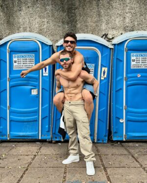 Gael Augusto Instagram - Aproveitando o restinho de Carnaval em Florianópolis.