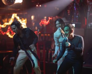 Gael García Bernal Instagram - A wild new thriller steps into the ring. Diego Luna, Gael García Bernal, and Eiza González star in the new original series, La Máquina, coming October 9 to Hulu in the U.S. & Disney  internationally!

Una nueva serie se prepara para entrar al cuadrilátero. 🥊
Aquí están las primeras imágenes de #LaMáquina, protagonizada por Gael García Bernal, Diego Luna y Eiza González. Estreno 9 de octubre en Hulu en Estados Unidos y en Disney  en Latinoamérica y resto del mundo.