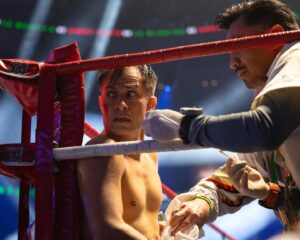 Gael García Bernal Instagram - A wild new thriller steps into the ring. Diego Luna, Gael García Bernal, and Eiza González star in the new original series, La Máquina, coming October 9 to Hulu in the U.S. & Disney  internationally!

Una nueva serie se prepara para entrar al cuadrilátero. 🥊
Aquí están las primeras imágenes de #LaMáquina, protagonizada por Gael García Bernal, Diego Luna y Eiza González. Estreno 9 de octubre en Hulu en Estados Unidos y en Disney  en Latinoamérica y resto del mundo.