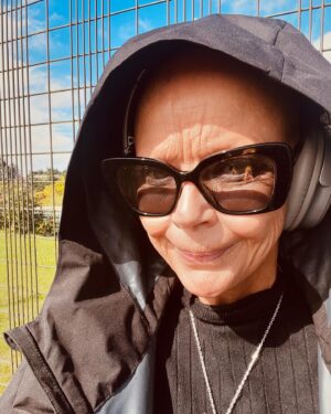Gail Porter Instagram - Well….. the delayed @scotrail train made it one stop and we were all told to get off. Faulty engine or something. Now sitting on the ground at a platform waiting for another train! Oh….. this is going to be a looooooong day!!!!!