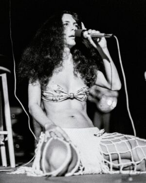 Gal Costa Instagram - 📸 Fotografar é a arte de capturar momentos que atravessam o tempo. Cada clique é um convite para reviver memórias. 🥹#DiaMundialdaFotografia

📓Fotos: Fotobiografia Gal Costa, por @beieditora
📷Créditos:
1 Cynira Arruda
2 Agilson Gavioli 
3 Jorge Bodansky
4 Marco Antônio Cavalcanti
5 Autor desconhecido 
6, 10 Arquivo Nacional / Correio da Manhã
7 Arquivo Agência O Globo
8 Bob Wolfenson @bobwolfenson 
9 Thereza Eugênia @therezaeugenia 

#DiaMundialDaFotografia #GalCosta #EquipeGal