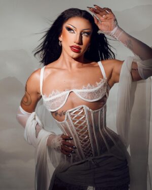 Gala Varo Instagram - White, lace, glamour 🤍🤍🤍
Total look: @the_weird_market 
Photo: @juanoterofoto