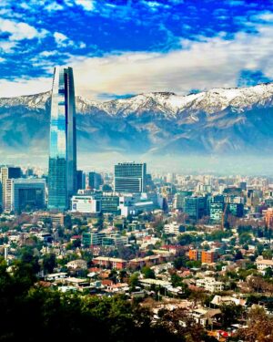 Gala Varo Instagram - Ya en la recta final de esta primera parte del LATAM tour 2024; con las emociones a flor de piel. 
Chile 🇨🇱 y Argentina 🇦🇷 que maravilla, gente hermosa y maravillosa que me hace sentir como en casa, para empezar a aterrizar las emociones, reconocerlas y manejarlas. Gracias por unos días increíbles llenos de cultura, comida y charlas que apapachan el corazón. 
Gracias por acompañarme en este trayecto. Todo listo para cerrar este fin de semana en Brasil 🇧🇷❤️‍🔥