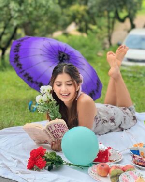 Garima Sharma Instagram - Perfect picnic with my favorite book and nature’s embrace. 🌿📚💐 
.
.
#drypicnic #photooftheday #instagood #positivity #keepsmiling