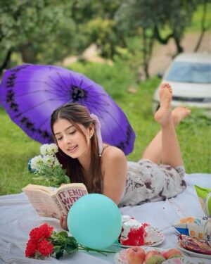 Garima Sharma Instagram - Perfect picnic with my favorite book and nature’s embrace. 🌿📚💐 
.
.
#drypicnic #photooftheday #instagood #positivity #keepsmiling