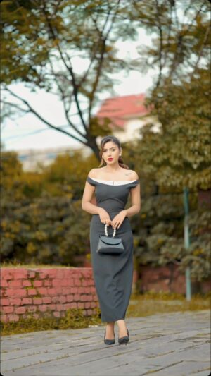 Garima Sharma Instagram - Until next time🖤 
Wearing @kasa.kasastyle 
Makeup @sangeeta_4871 @beautyfly_with_sangeeta 
Hair @rofyna 
Shot by @suraj__dhami_

 #garimasharma #reels