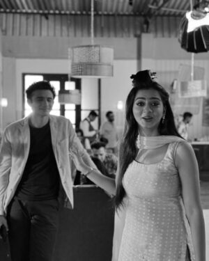 Garvita Sadhwani Instagram - Yeh rishta kya kehlata hai ❤️‍🔥
Keep watching us only on @starplus everyday 9:30PM❤️

@directorskutproduction 🧿♥️ @rajan.shahi.543 🙏
@rishimandial @raampandey30 
.
.
.
#yrkkh #starplus #tv