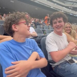 Gavin McHugh Instagram - I think it’s time for some new cowboy boots!!

#sungoesdowntour
#meganmoroney
#kennychesney
#pressley 
#sofistadium 
#emocowgirl 
#amiokay