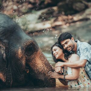 Geetashree Roy Instagram - To love and be loved is to feel the sun from both sides.

📸 @dlc.photographer ❤️