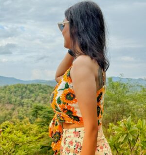 Geetashree Roy Instagram - 🌼🌼