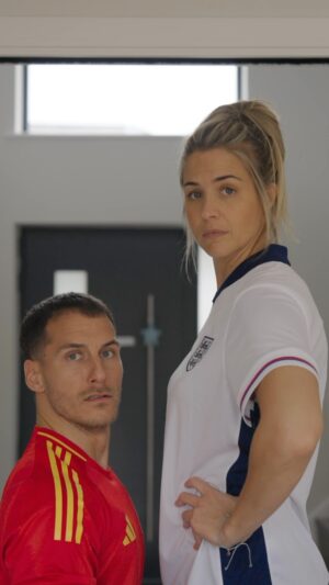 Gemma Atkinson Instagram - Well, this is awkward 🫠
#englandvsspain #euros2024 
Good luck @gorka_marquez 🏴󠁧󠁢󠁥󠁮󠁧󠁿🇪🇸
