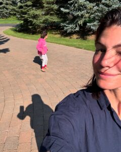 Actress Genevieve Padalecki HD Instagram Photos and Wallpapers August 2024
