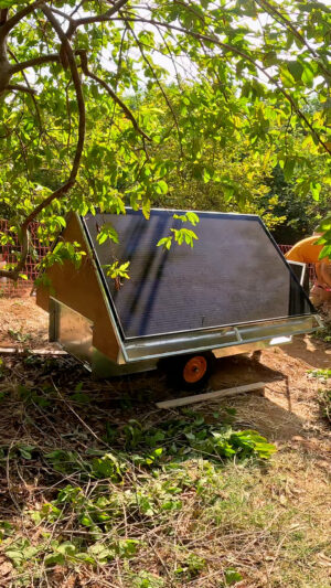 Geoff Lawton Instagram - Geoff Introduces the latest innovation at the Greening the Desert Project - it's a high-tech mobile chicken tractor that was built on-site. This is not just an average chicken tractor; it's a powerhouse capable of generating 80 watts of electricity ⚡ Watch the video to learn more about this fantastic chicken tractor and discover one of Geoff's favorite tips for using electric fencing.

#permaculture #discoverpermaculture #chickentractor #chickens #mobilechickencoop #eggmobile #solar #offgrid #homesteading #swale #foodforest #garden #gardening #regenerativeagriculture #greeningthedesert #jordan