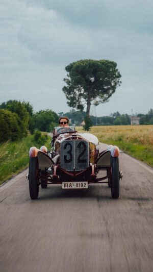George Russell Instagram - An ode to the classics. ❤️ @georgerussell63 in the iconic Mercedes 2-liter Targa Florio race car on his way to collect the Lorenzo Bandini Trophy.

#WeLivePerformance #WorldsFastestFamily