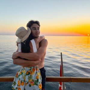 George Russell Instagram - Out of office for a bit 🌅