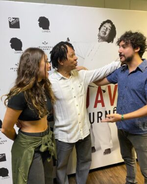 George Sauma Instagram - Uma noite inesquecível com meu amor @thatilopes ao som do maior, @djavanoficial ! Isso pra mim é viver! ❤️

Obrigado demais @eva_atocha e @lizycarneiro ❤️