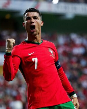 Georgina Rodríguez Instagram - Qué de emociones bonitas hemos vivido esta Eurocopa ❤️ Obrigada  x siempre @portugal 🇵🇹⭐️❤️