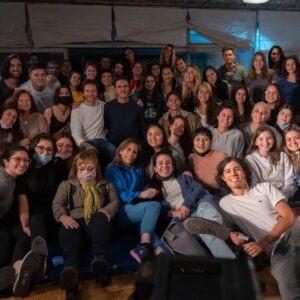 Gerardo Chendo Instagram - Gracias @juangilnavarro  x compartir con nosotrxs tu recorrido, tus modos y amor por la profesión.
🎭🎬📺
Gran reencuentro.
Hermosa charla.
Alta Master Class.
.
Gracias @buscamusafilms !