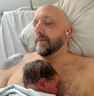 Gert Wingårdh Instagram - Nu är han exakt ett dygn gammal! ❤️ 

Son och sonson.

Liv