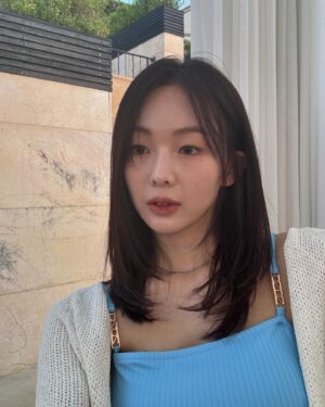 Geum Sae-rok Instagram - (이 머리길이도 이틀남았네)