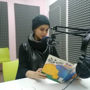 Ghazal Shakeri Instagram - …
من و “رود و خورشید”
هم صدا با ادبیات کودک
👋☺️✨
@koodakandonya 
#ghazalshakeri 
#غزل_شاکری
#موسسه_پژوهشی_کودکان_دنیا