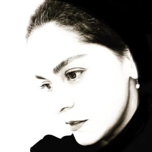 Ghazal Shakeri Instagram - …

كس چو من آشفته زلف دل آويز تو نيست 
گر پريشان  خاطري خواهي مرا آواز كن…

#مهسا_امینی 
#عدالت_اجتماعی 
#درایت 
#امنیت
#همدردی
#تسلیت🖤 
#❤️‍🔥