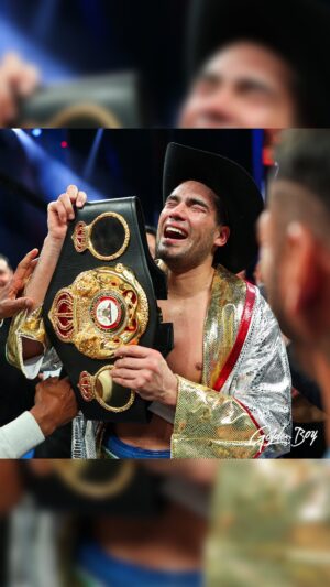 Gilberto Ramírez Instagram - Good morning to all the boxing fans, and especially to the history making WBA cruiserweight super world champion, Zurdo Ramirez! 🔥🙌
We’re 𝒔𝒕𝒊𝒍𝒍 thinking about this moment, how about you? #GoulamirianZurdo