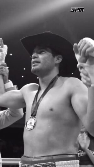 Gilberto Ramírez Instagram - Time to Make History 💯🇲🇽🥊. Live this Saturday from the @youtubetheater in Inglewood,CA 🌴. Make sure to tune-in on @daznboxing 📺. #AndTheNew
@wbaboxingofficial @goldenboy @zurdopromotions
-
📽 @3pointmgmt