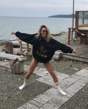 Gillian Zinser Instagram - back in her happy place 🇨🇦