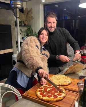 Gimena Accardi Instagram - el lunes cumplí 39 años. me reí con toda la cara, como siempre. rodeada de la familia que elijo, mis amigos espectaculares y mucho amor. gracias por el cariño y sus mensajes. fue un día realmente hermoso 🌹