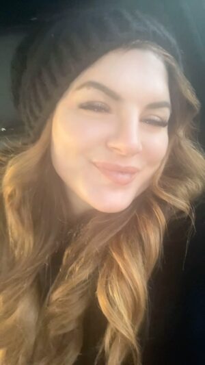 Gina Carano Instagram - 🐝