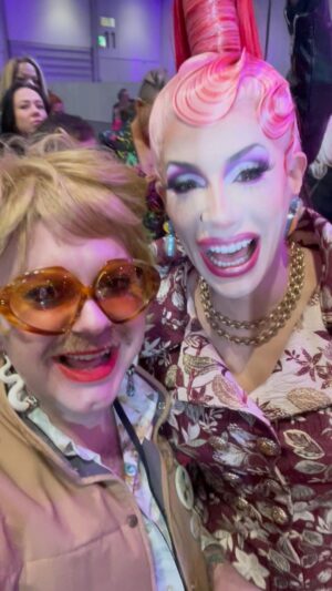 Ginny Lemon Instagram - @rupaulsdragcon day 2 come see me at booth C76

Prints
Unlucky Dip 
Handmade Badges 
Polaroids 
Lorra laughs