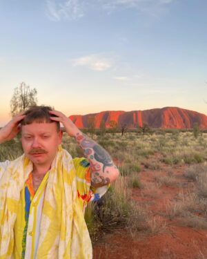 Ginny Lemon Instagram - Truly the most magical place I have ever been, I don’t think I’ll ever get over the beauty of Uluru ✨

 #ntaustralia @ntaustralia

Travel #sponsored by @australia #SeeAustralia